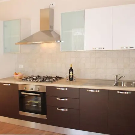 Conchita Terrazza Balkon-ferienwohnung Apartman *